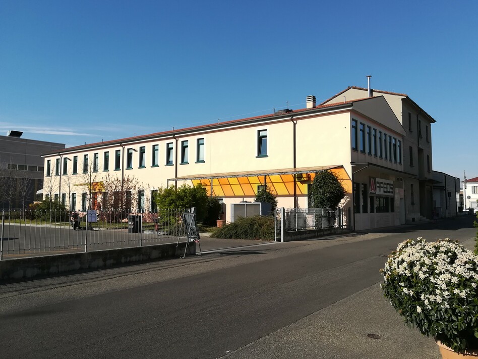 Casa delle Associazioni esterno e parcheggio in via Musso 5 a Piacenza